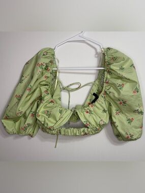 Forever 21 Light Green Floral Puff-Sleeve Crop Top